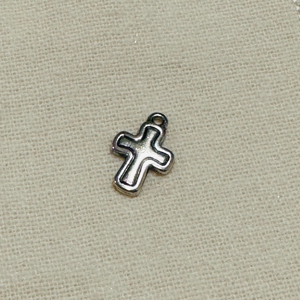 James Avery Retired Small Cross Charm
